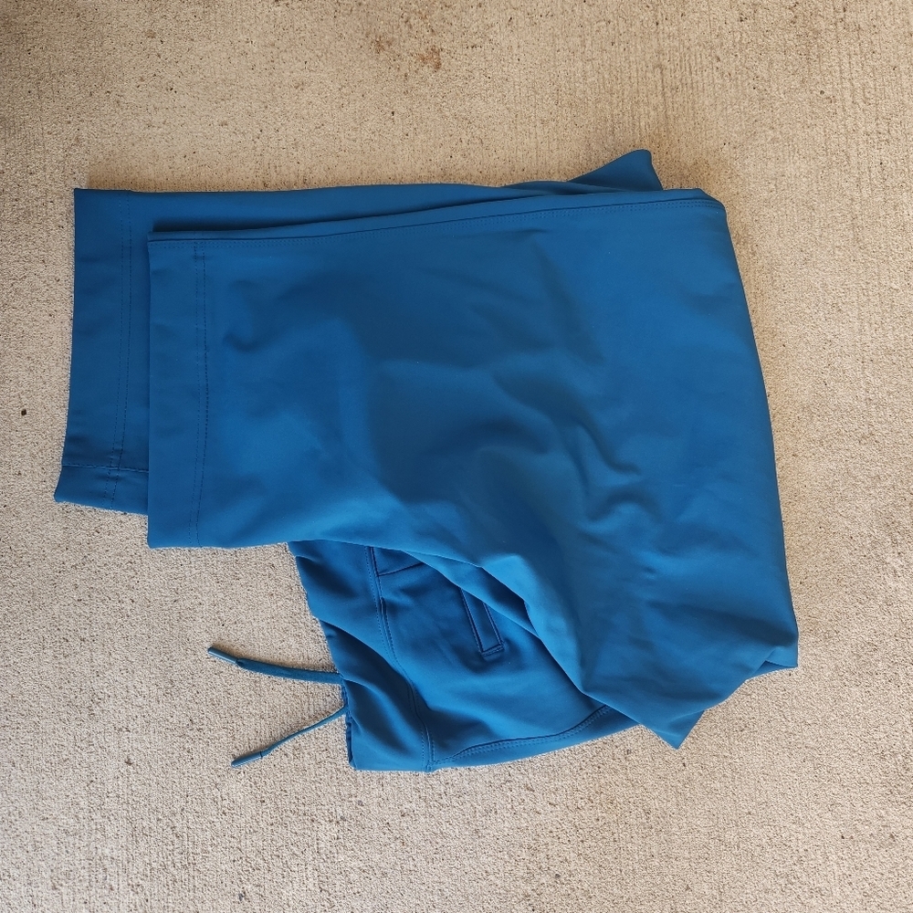 LIVI 22/24 BLUE CAPRI BY LANE BRYAN. - Picture 8 of 9